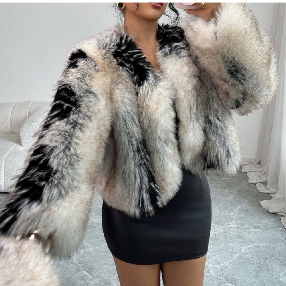 Faux Fur soft Jacket in Ivory and Black NEW - Picture 2 of 4